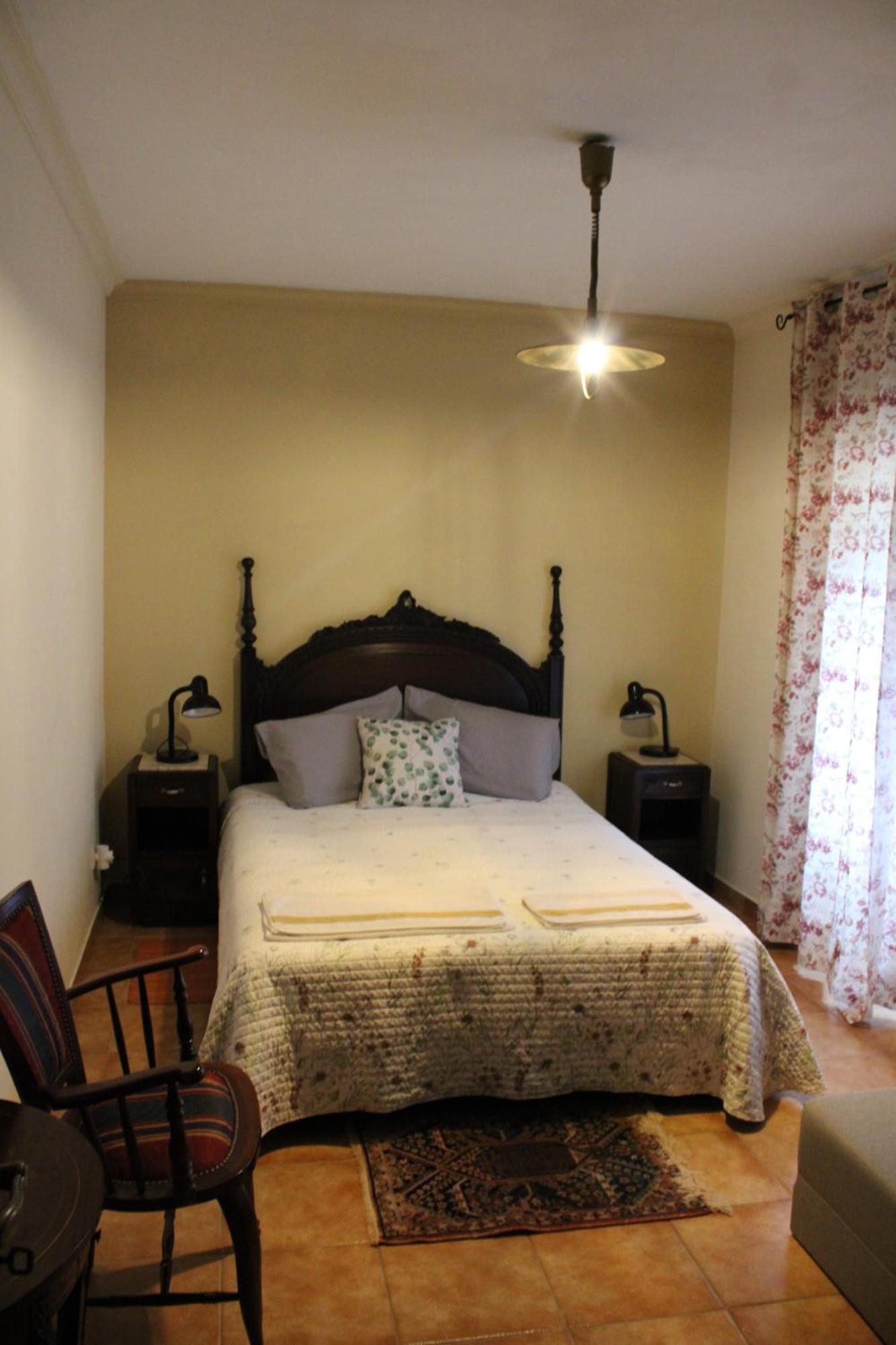 Zion Jardim Monsanto Bed & Breakfast ภายนอก รูปภาพ
